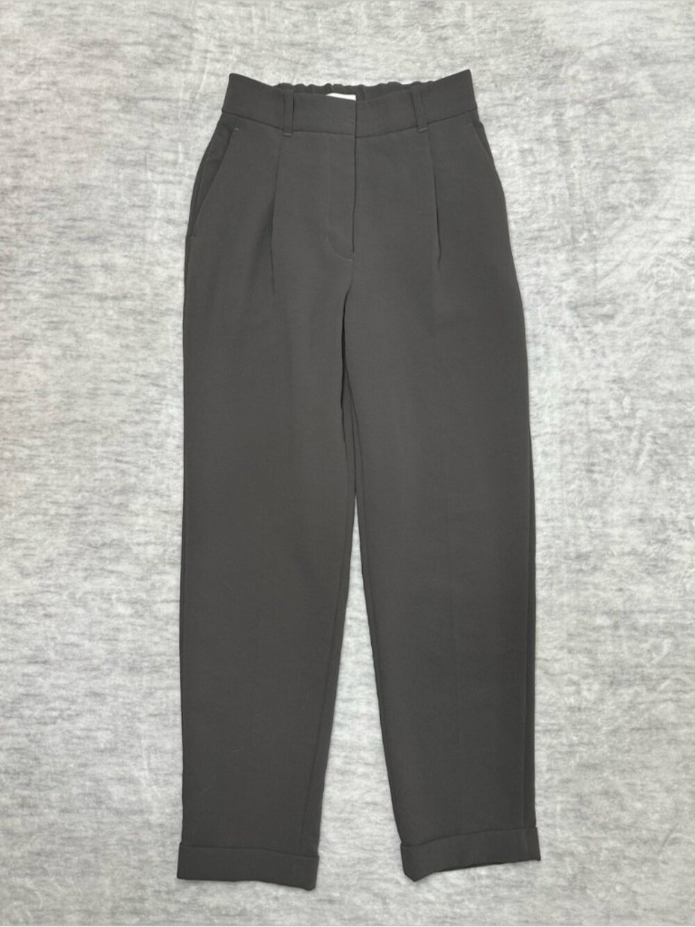 Aritzia Wilfred Carrot Pant